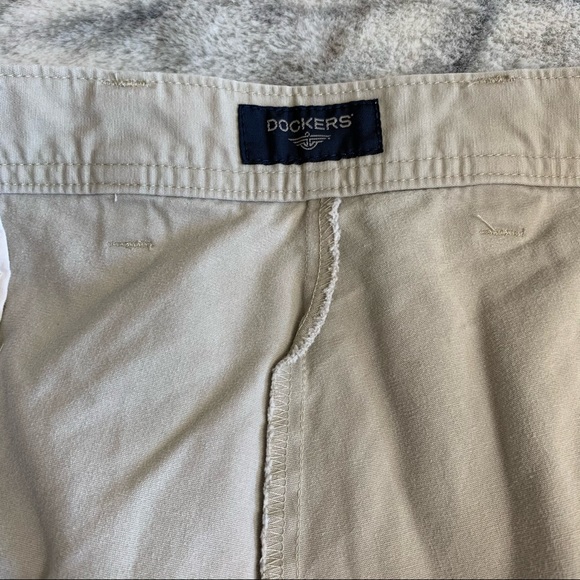 Men's Dockers Cargo Shorts Size 42 - Picture 5 of 7